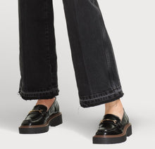 Load image into Gallery viewer, Sam Edelman Laurs Loafers ~ Black
