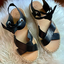 Load image into Gallery viewer, Frye &amp; Co Espadrilles Platform Sandals
