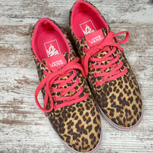 Load image into Gallery viewer, Vans Cheetah/Leopard Sneakers
